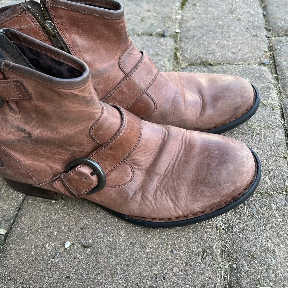 Born Leather Boots. 8 - Picture 7 of 11